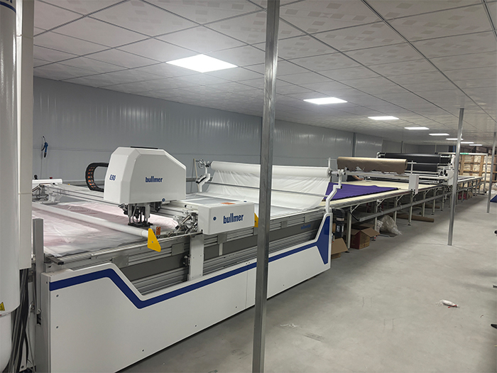 Intelligent-cutting-bed